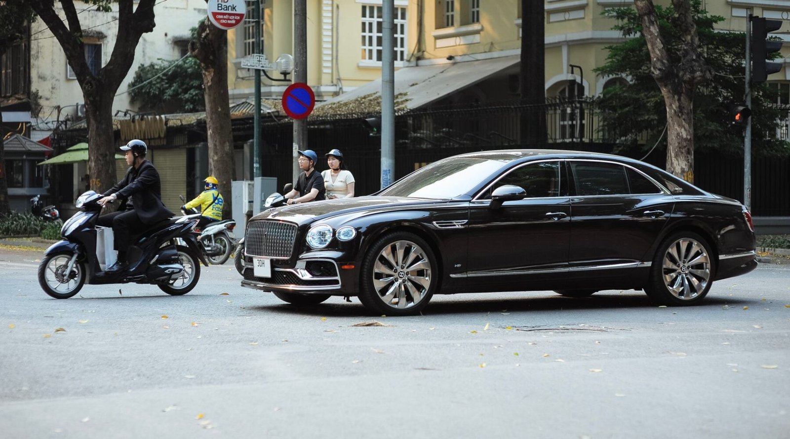 Bentley Configurator: Customizing Luxury on Your Terms