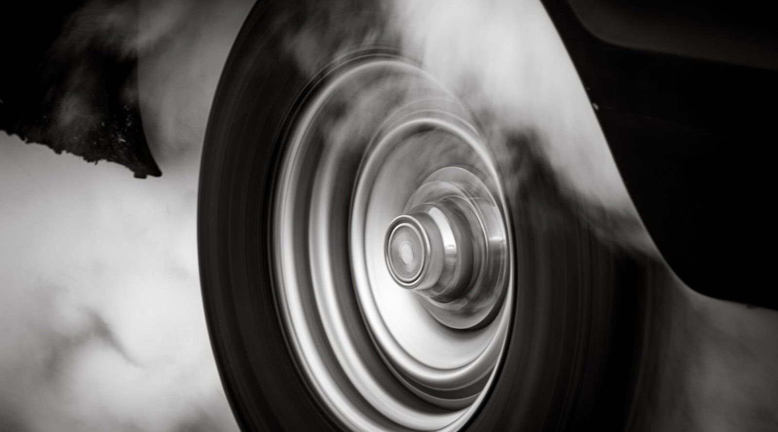 Car smells like burning rubber: causes and solutions