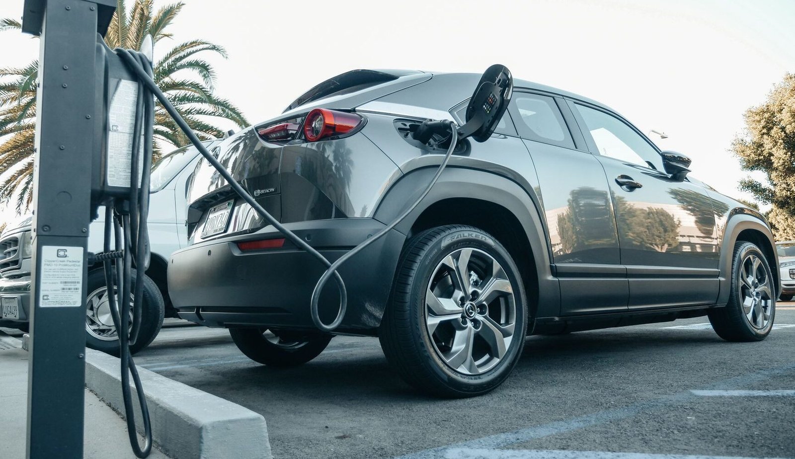 How much does it cost to charge an EV