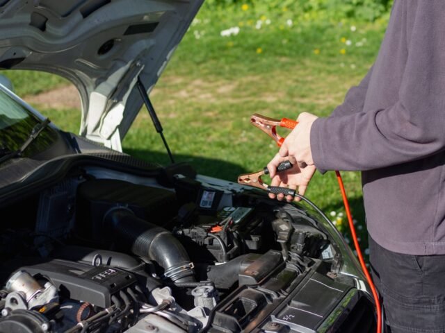 How to tell if your car battery is dying