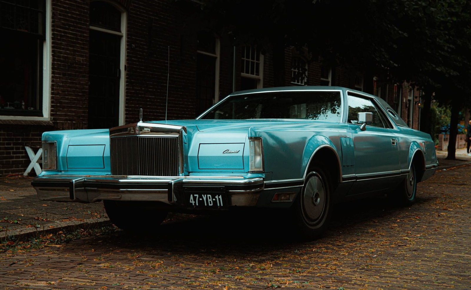 Lincoln Mark III: A Classic American Luxury Coupe