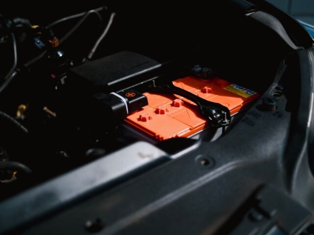 How to replace your car battery effectively