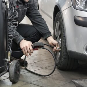 How to check and maintain tire pressure for safety