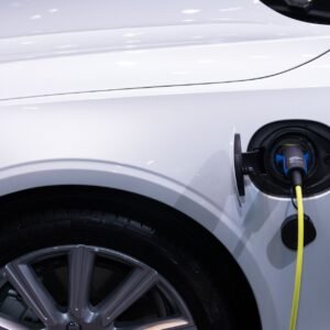Plug-in hybrid vs. hybrid: key differences explained