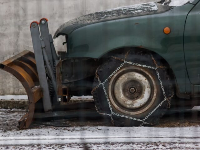 Les Schwab tire chains for winter driving safety